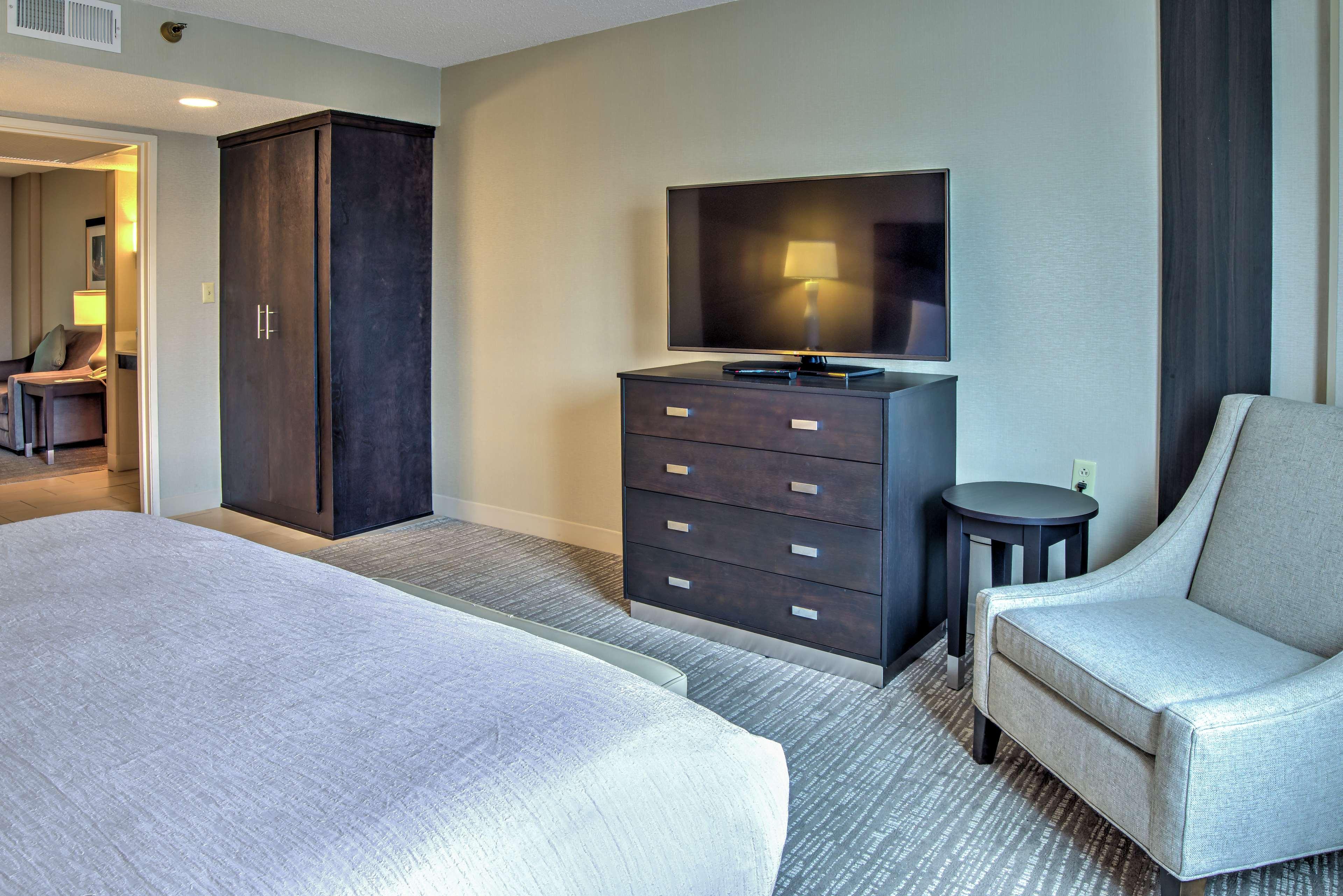 Embassy Suites By Hilton Indianapolis North Екстер'єр фото