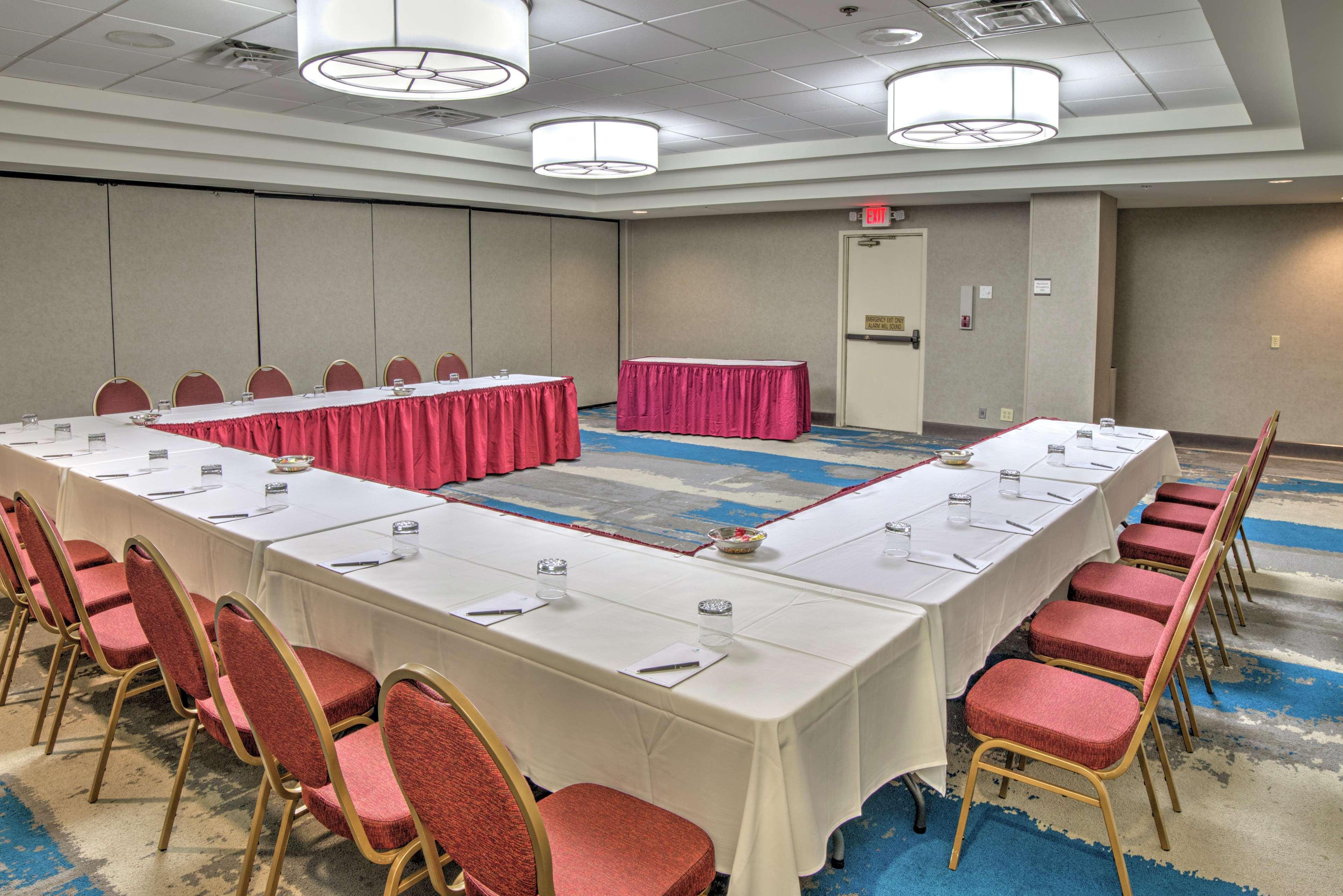 Embassy Suites By Hilton Indianapolis North Екстер'єр фото