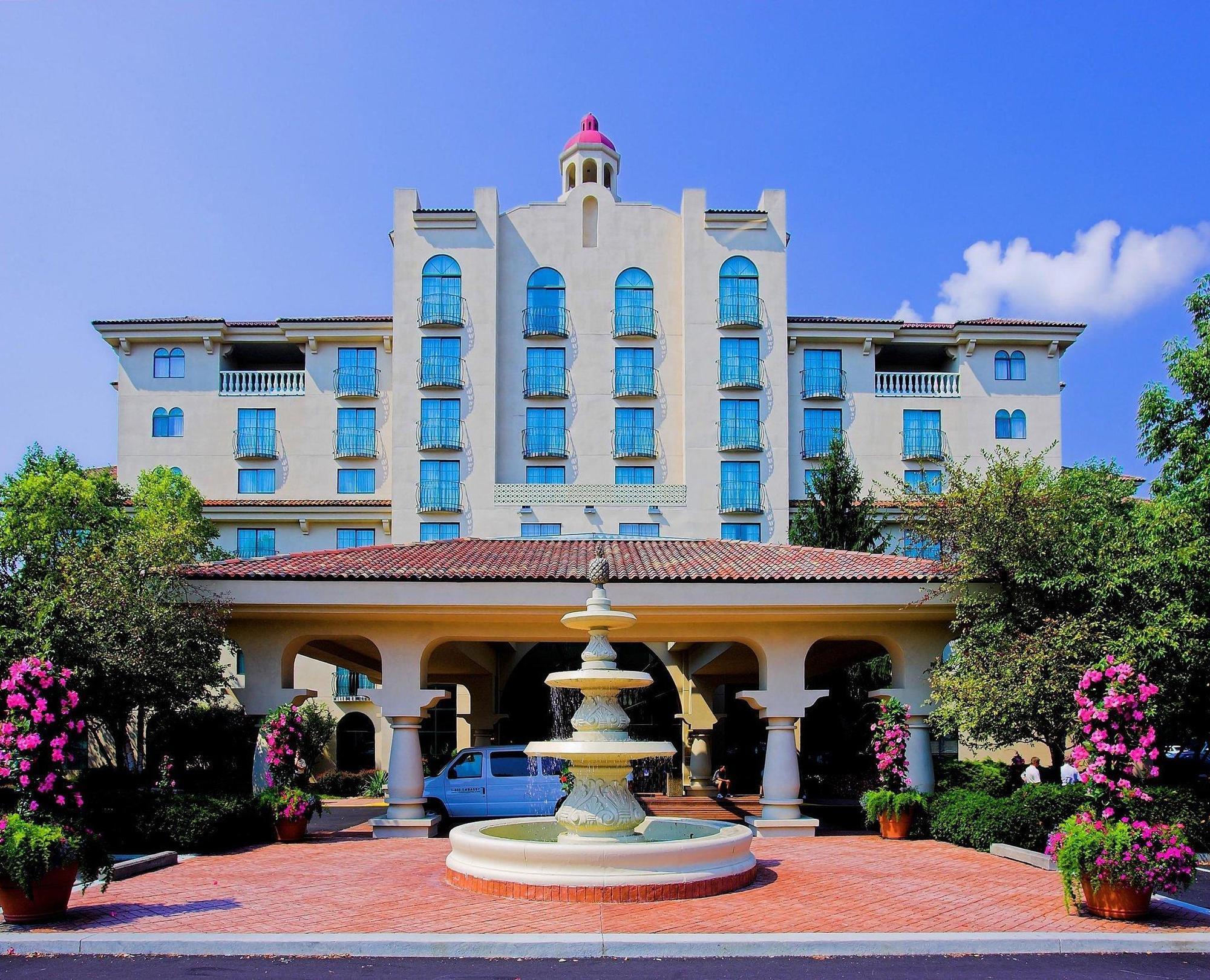 Embassy Suites By Hilton Indianapolis North Екстер'єр фото