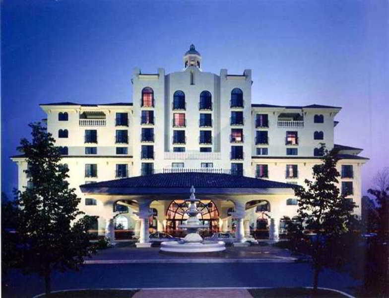 Embassy Suites By Hilton Indianapolis North Екстер'єр фото